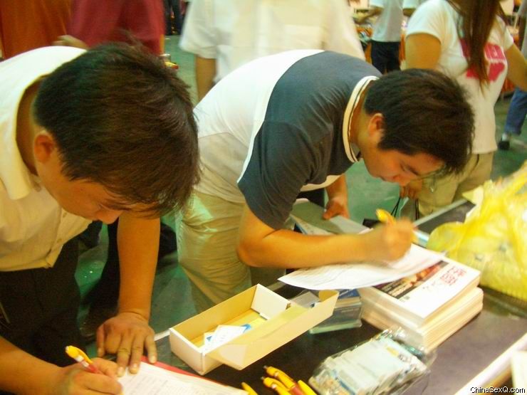 郑州性文化节惨淡收场21接受《性商》调查的观众