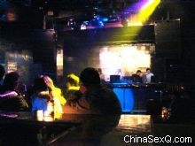 �ư��ڵĺ�����Ů