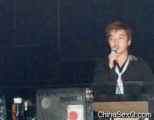 �������߽���ͬ�ư�����ɷ��������Ļ���