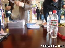 ������Ƭ���Ժ���ϵ