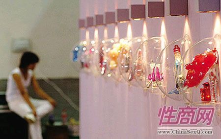 ������Ʒ��Ů�ϰ�����¼(��ͼ+��Ƶ)