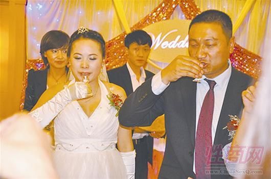 网传昆明筇竹寺方丈私自还俗完婚 网传昆明筇竹寺方丈私自还俗完婚