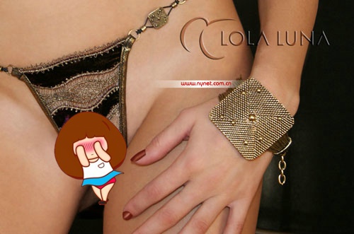 Lola Luna专著于设计并生产丁字裤图片6
