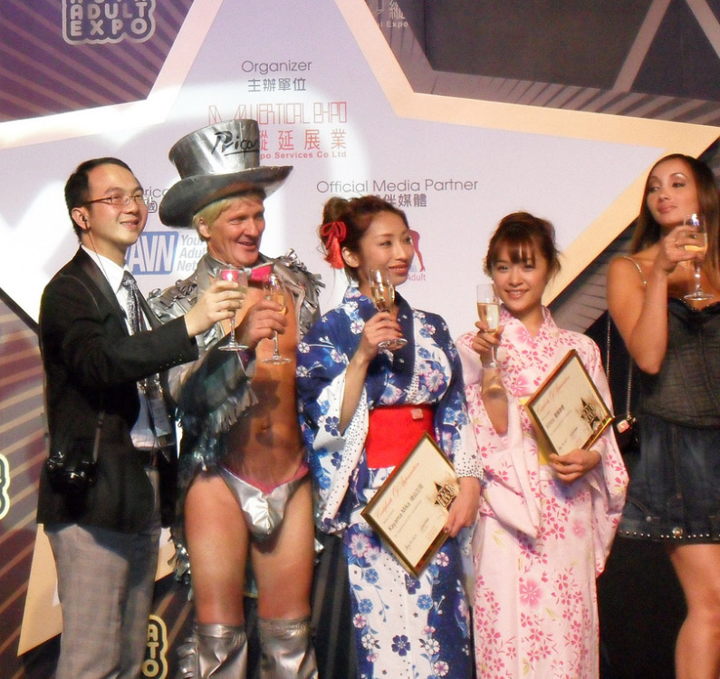 ���޳��˲������ݼα�