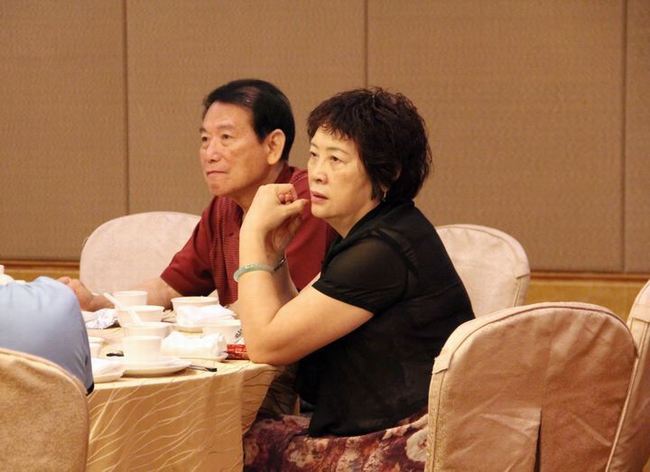 �������������̺�Ůʿ (�㶫ʡ��ѧ�ḱ���鳤�����Ļ�����ί��칫������)