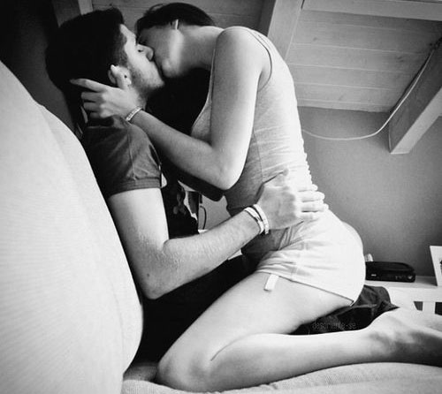 夫妻一起看成人片好吗?