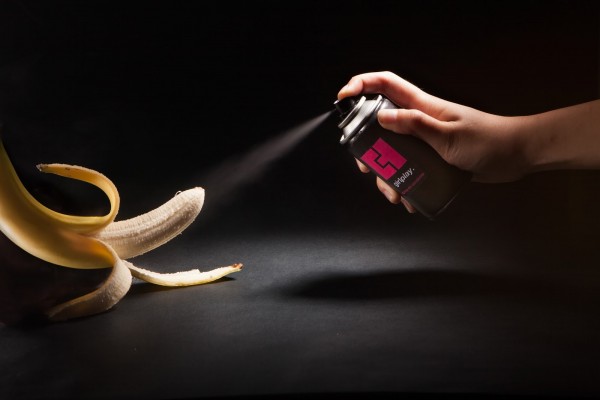 听说过喷涂式安全套和可远程解扣的胸罩吗?安全套口味任选