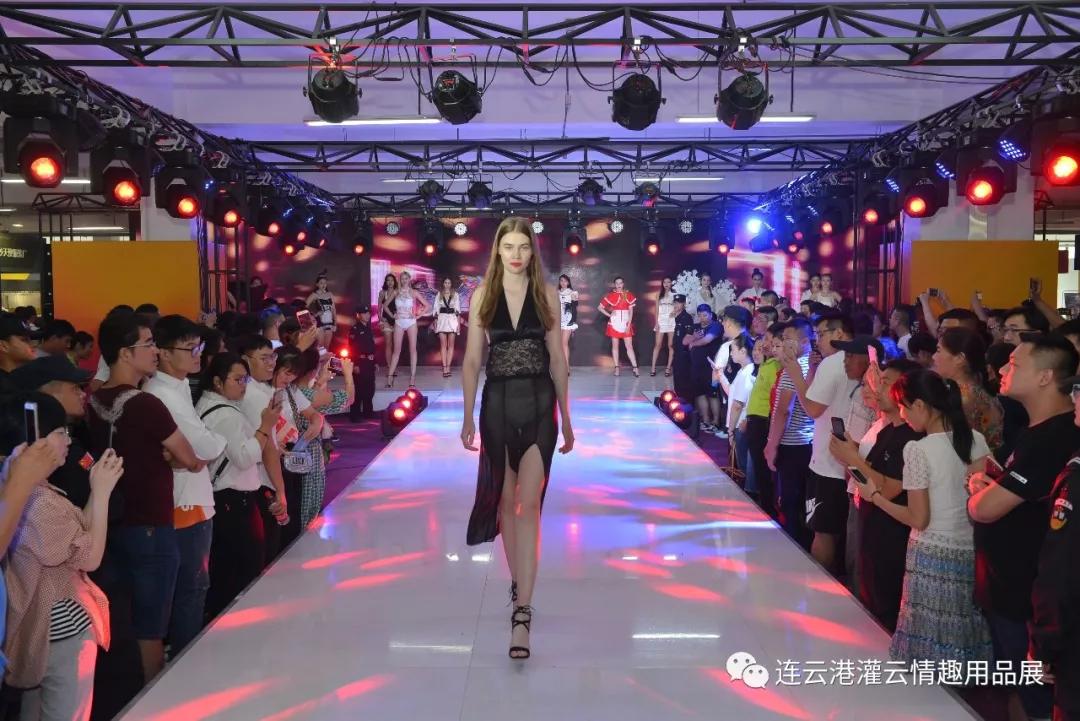 情趣内衣网点_内衣美女(2)