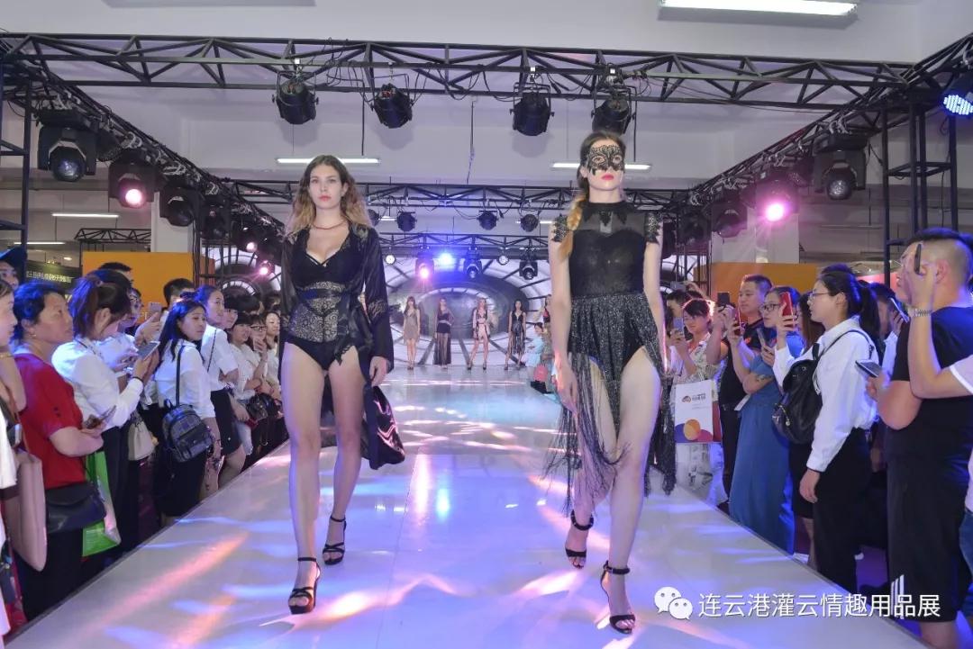情趣内衣网点_内衣美女