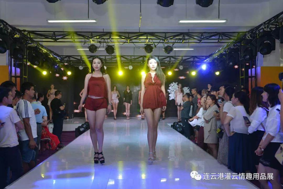 情趣内衣网点_内衣美女