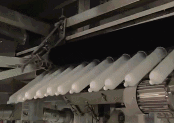 玻璃模具甩掉多余的乳胶