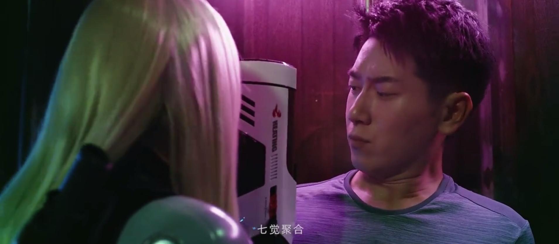 ��Ůսʿ�ó��ɻ�����ɧ��