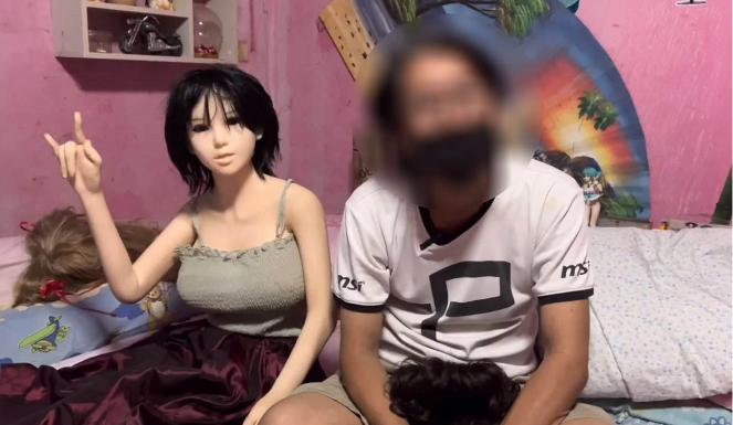 泰国男子离婚后爱上情趣娃娃，建议公众接纳情趣产品(图3)