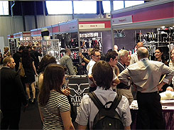 2011Ӣ������չ��չ��רҵ���ںܶ�