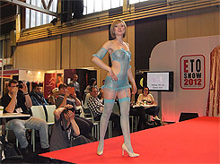 �Ը����ŵ�ģ����T̨չʾ��Ȥ����