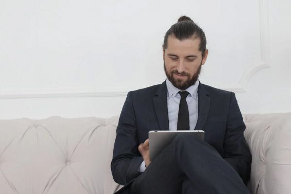 开一家成人用品的网店加盟好还是自己进货好呢? 开一家成人用品的网店加盟好还是自己进货好呢?