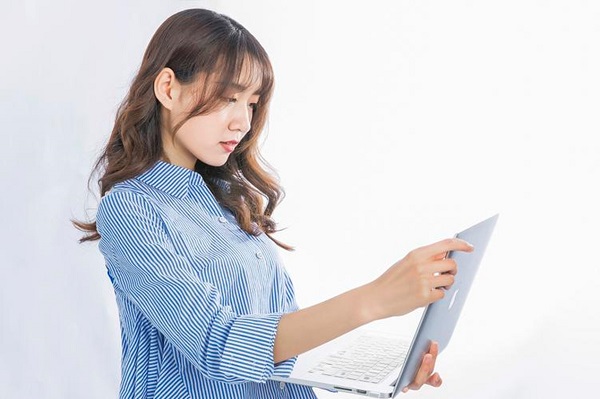 ���ھ��������Ʒ�ǿ����ϻ������µ��̣�������������ҵ��𰸵�