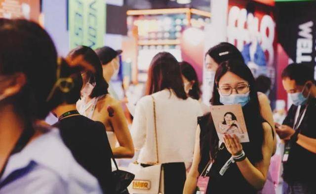 “成人用品”销量暴增,女用户成“消费主力”背后是何原因? “成人用品”销量暴增,女用户成“消费主力”背后是何原因?