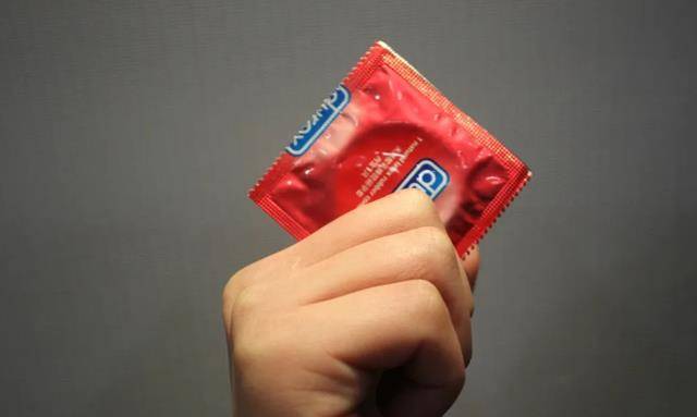 ������Ʒ�����ۻ��������Ǯ���г�������Σ�