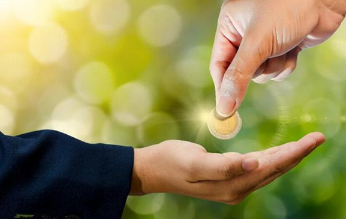 ������Ʒ������ҪͶ�ʶ���Ǯ��С��Ͷ����Ŀ