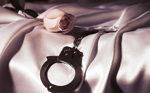 ��Ȥ��Ʒ��ҵ���׶౩����