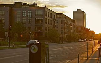 ������Ʒ�羳�г���Ӫ�ѵ�����Щ��