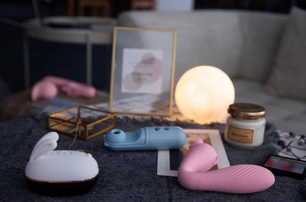 һȺŮ���ڶ������Ὺ������̸�᣺���˽���Ȥ�����