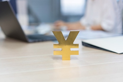 ������Ʒ�����ۻ��꿪�ҵ�ĳɱ�Ͷ�ʴ����զ���ģ�