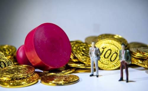 ��ôȥѡ��һ�ҳ�����Ʒ�������ˣ�����Ͷ��Ҫ����Ǯ��