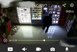 ��Ȥ��Ʒ�����ۻ���һ���ж����˽�ȥ�������,������Ǯ