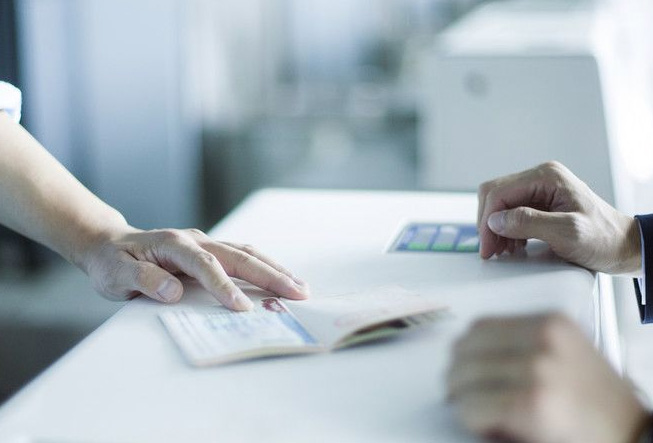 在网上卖成人用品需要办什么手续和证件? 在网上卖成人用品需要办什么手续和证件?