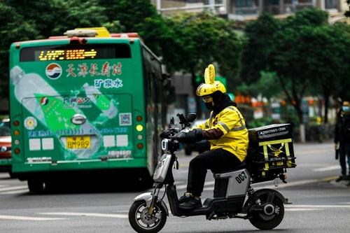 �˽��³�����Ʒ��פ������������β����ģ�