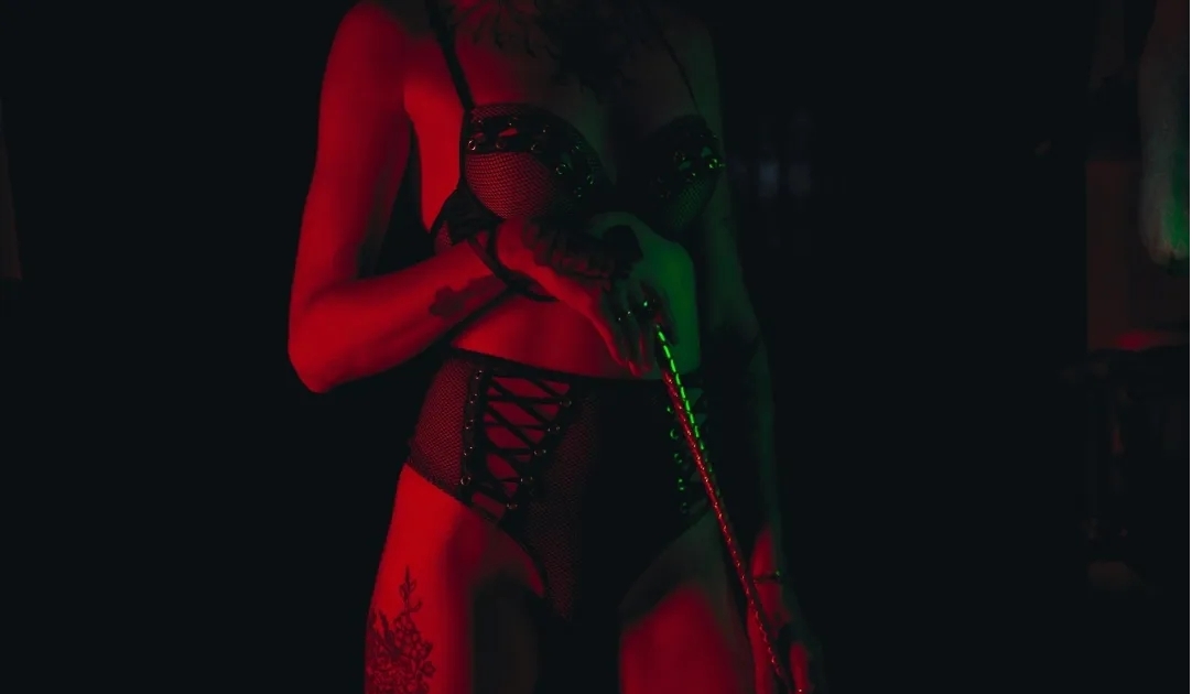 ̽�ֳ�����Ʒ�г��ĲƸ����롣