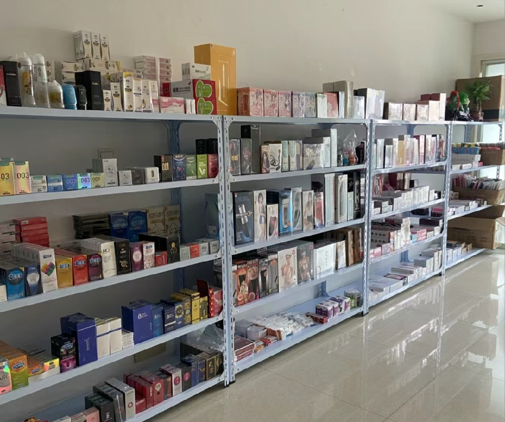 ��һ�ҳ�����Ʒ�����꣬����ʲô���ƣ�Ҫ�����ʽ�