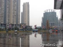 չ����Χ����