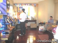 �ɷ������̡��ڿ���չ�����һ�ӭ