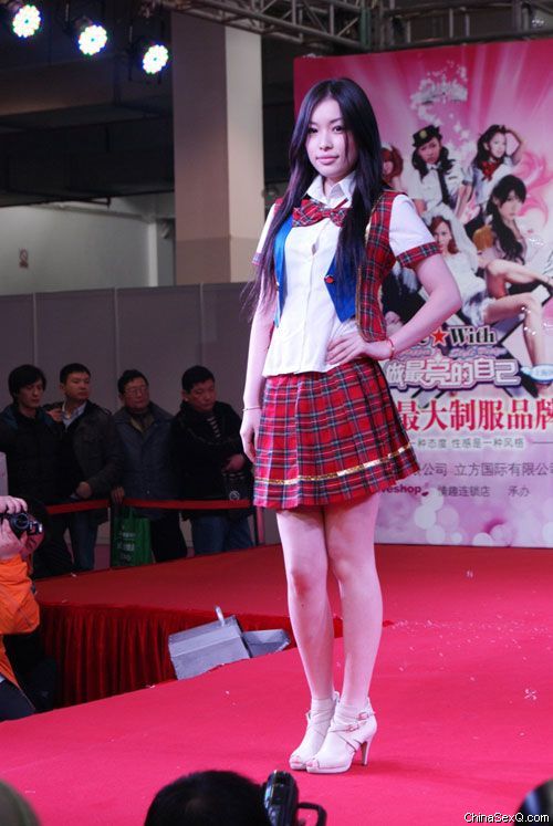 情趣内衣走秀高清_内衣模特走秀高清(2)