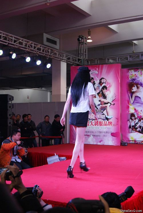 情趣透明内衣展_透明内衣展