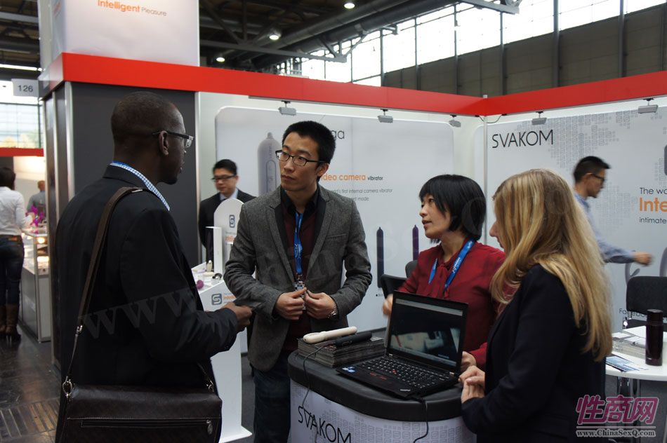 ����ͼ��Svakom��ҫ2013�¹���ŵ������չ