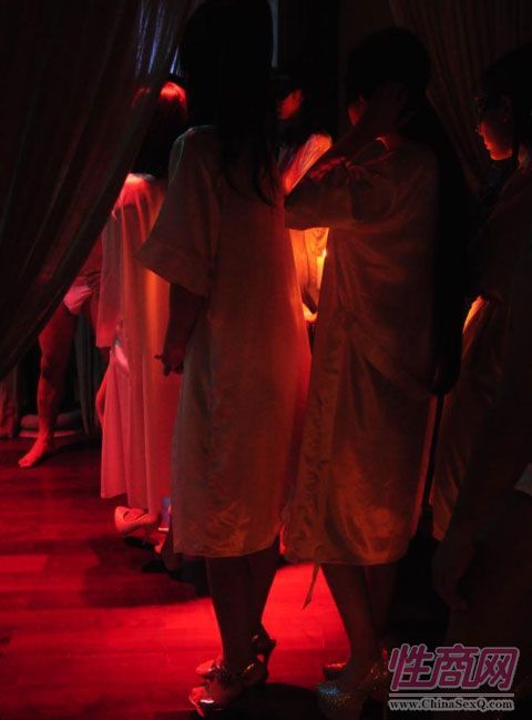 【图文】网曝京城土豪“大趴”堪比海天盛筵图片8