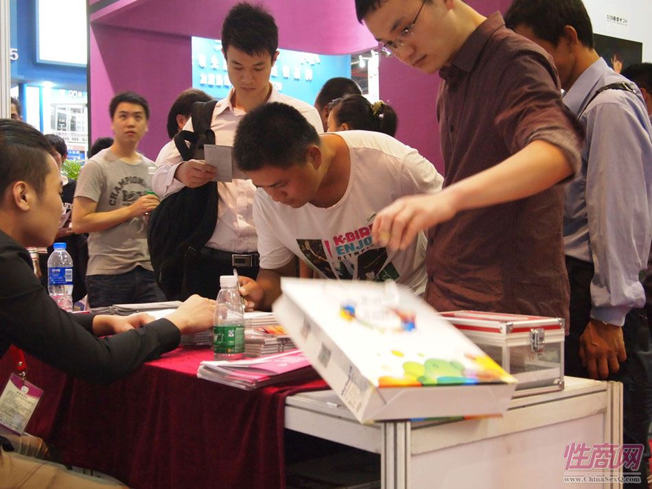 2013广州性文化节《性商》发行(1)图片4
