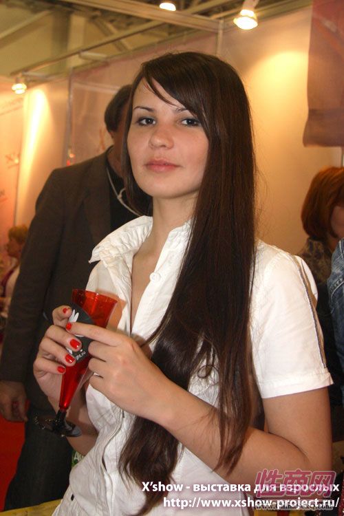 2011俄罗斯成人展模特靓影图片55