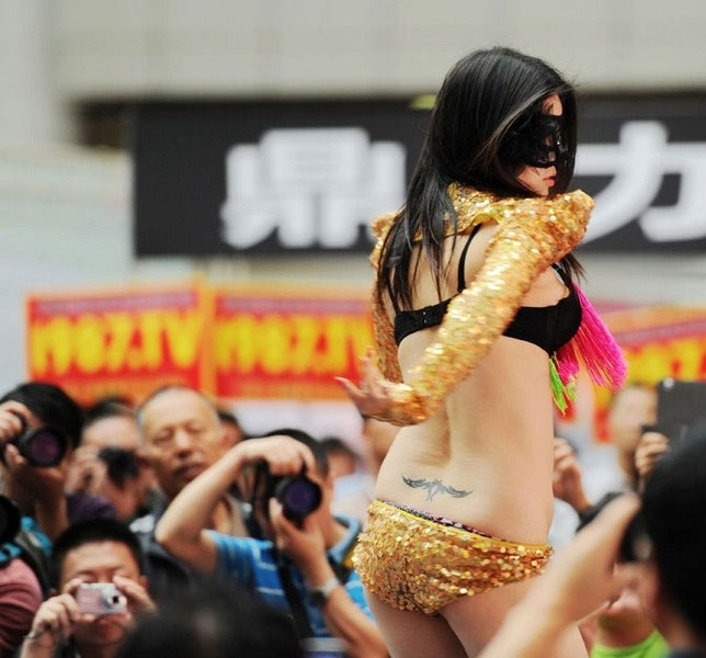 性感热舞“火爆”全场