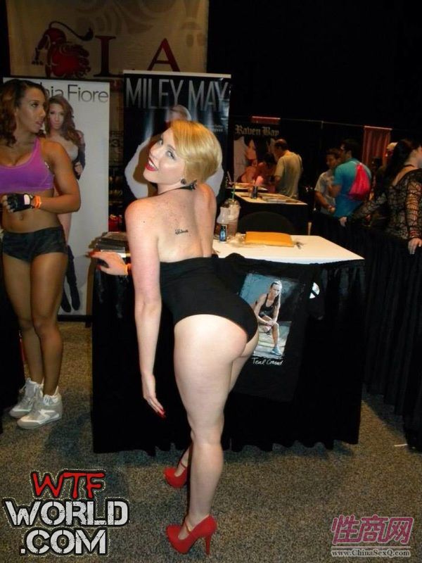 2014美国eXXXotica亚特兰大成人展2图片12