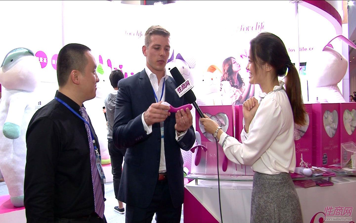 2014广州性文化节-性商网专访Lovelife图片8