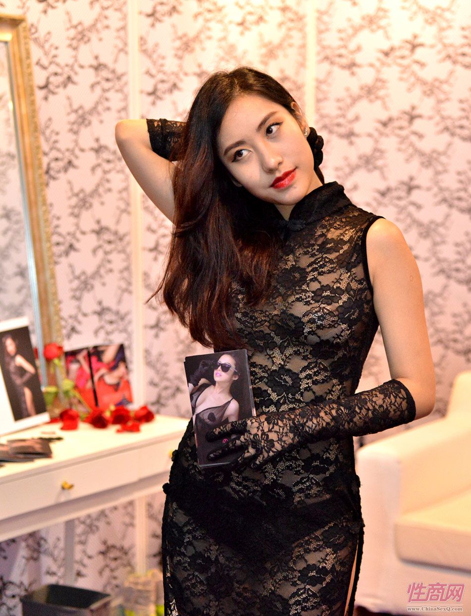 2014上海国际成人展性感情趣内衣T台秀图片26