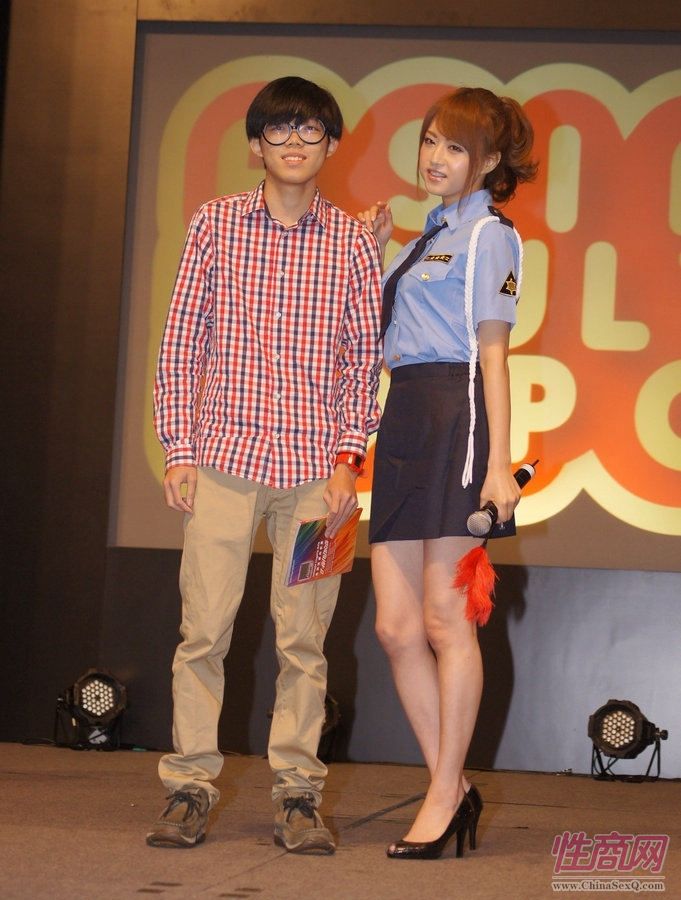 2012澳门亚洲成人博览_日本AV女优吉泽明步图片8