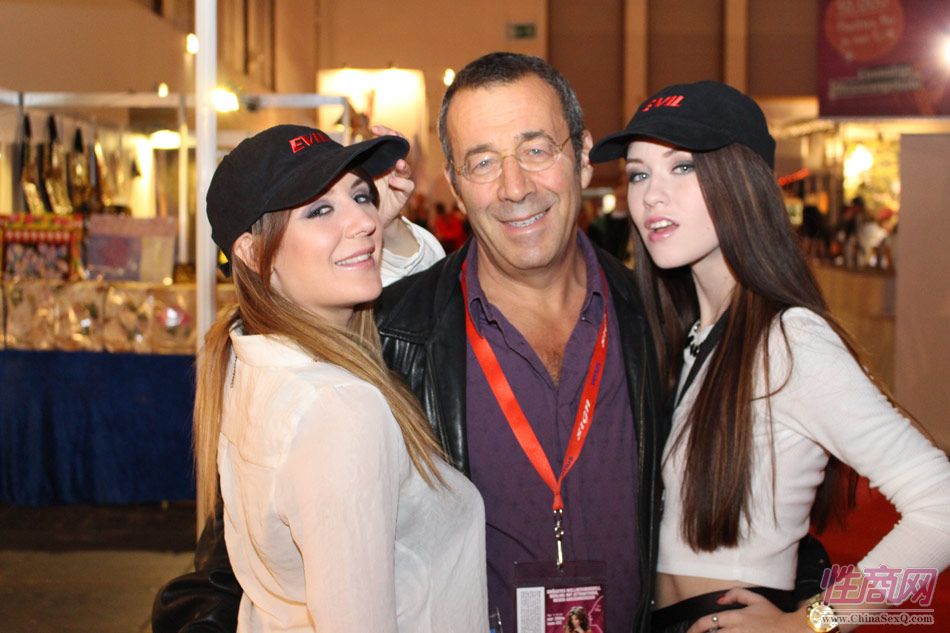 2014德国柏林成人展VENUS性感模特吸睛图片9