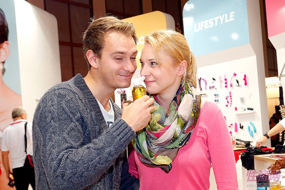 2014德国柏林成人展VENUS性感模特吸睛图片15