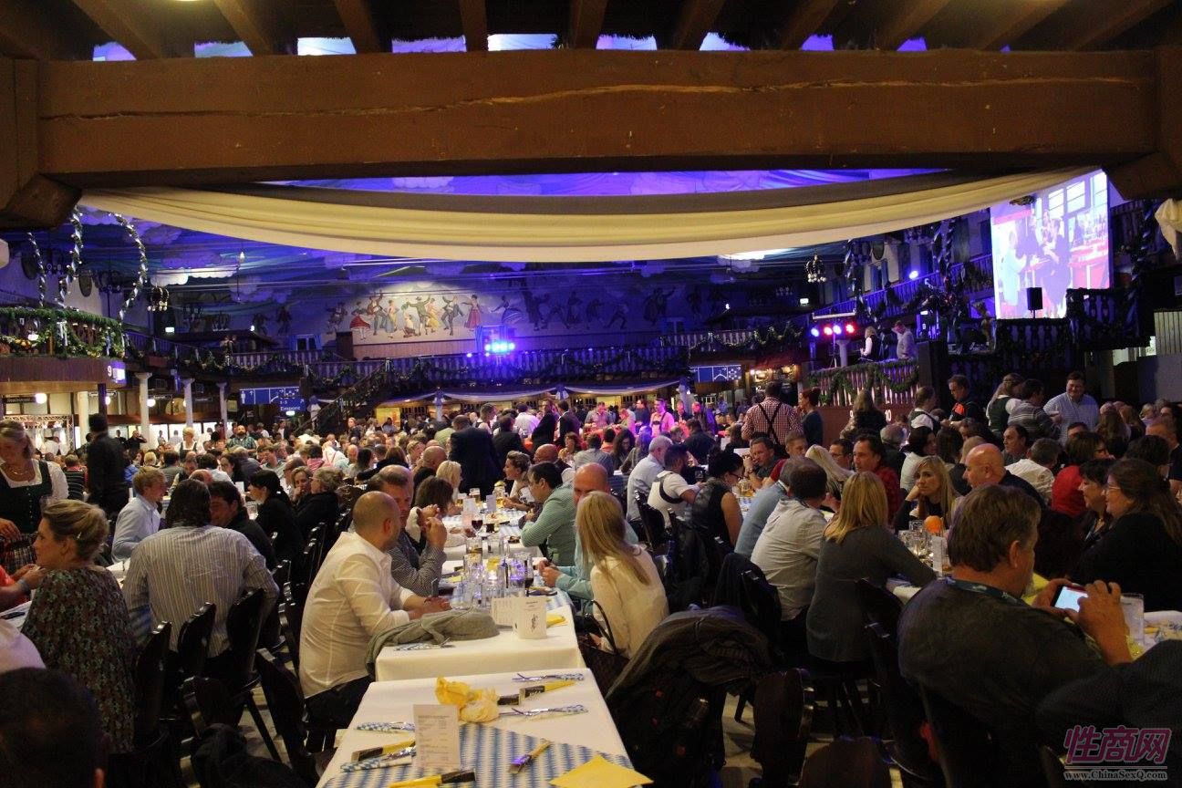 erofame之夜活动盛大隆重,但秩序井然